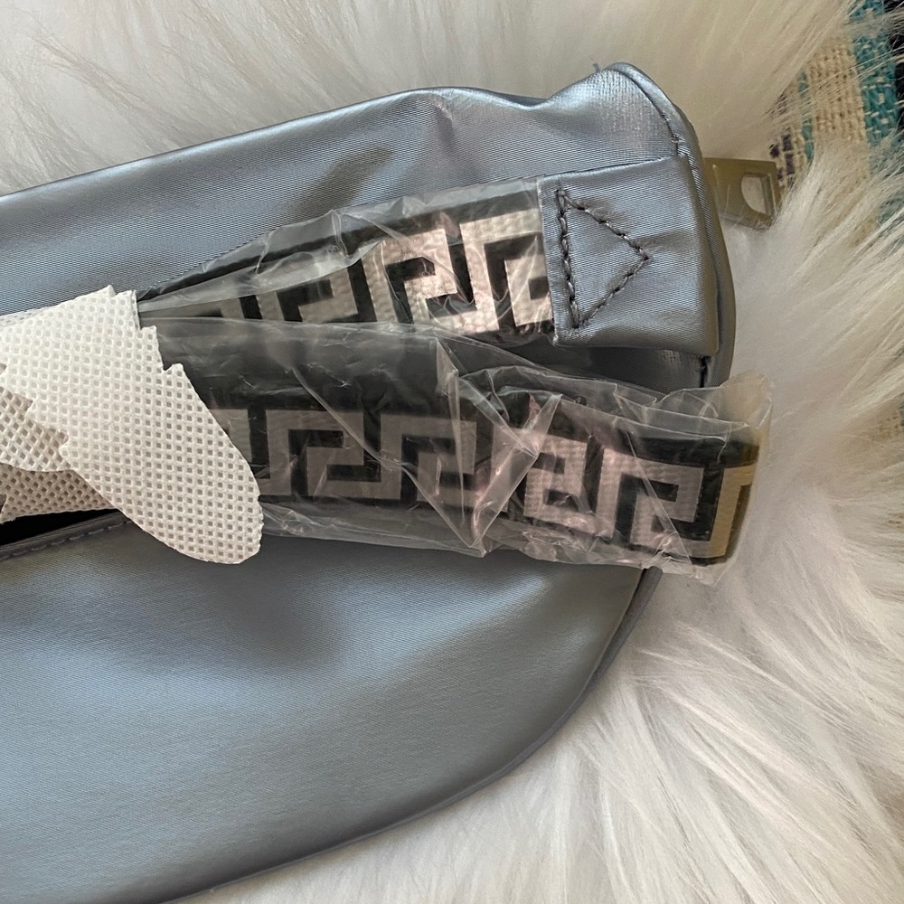 Versace Metallic Silver Belt Bag new never used - Picture 3 of 7